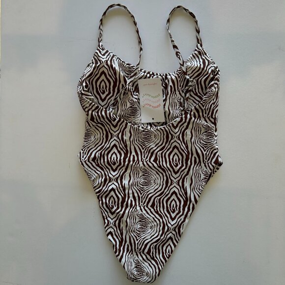 Dippin’ Daisy’s Crystal One Piece - Picture 2 of 4